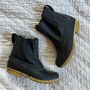 LL Bean chelsea-style Bean Boots - 9 (fit like a 10)